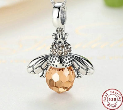 Lovely Orange Bee Pendants Necklace