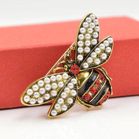 Lovely Rhinestone and Pearl Bee Brooch